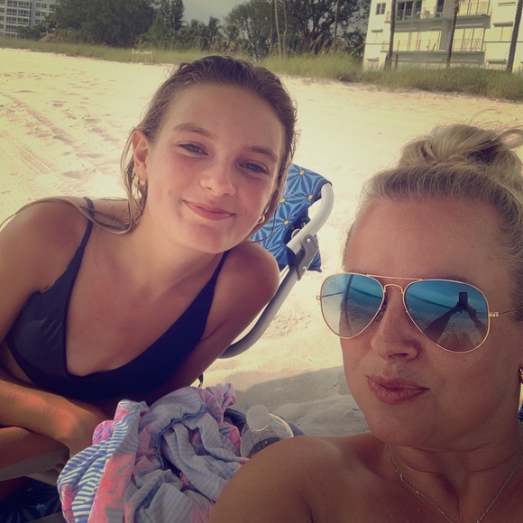 Meet your Posher, Ashley - Picture 1 of 1